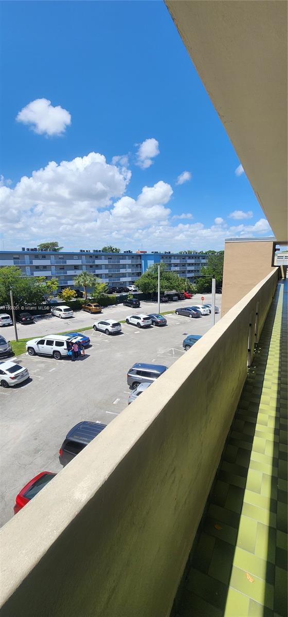 1680 NE 191st St #415