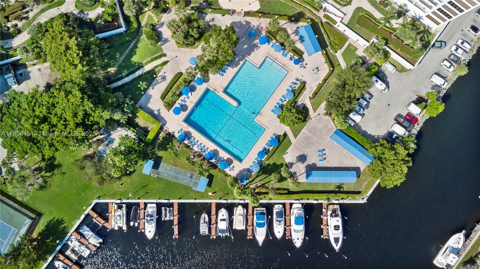 600 Three Iss Blvd #920