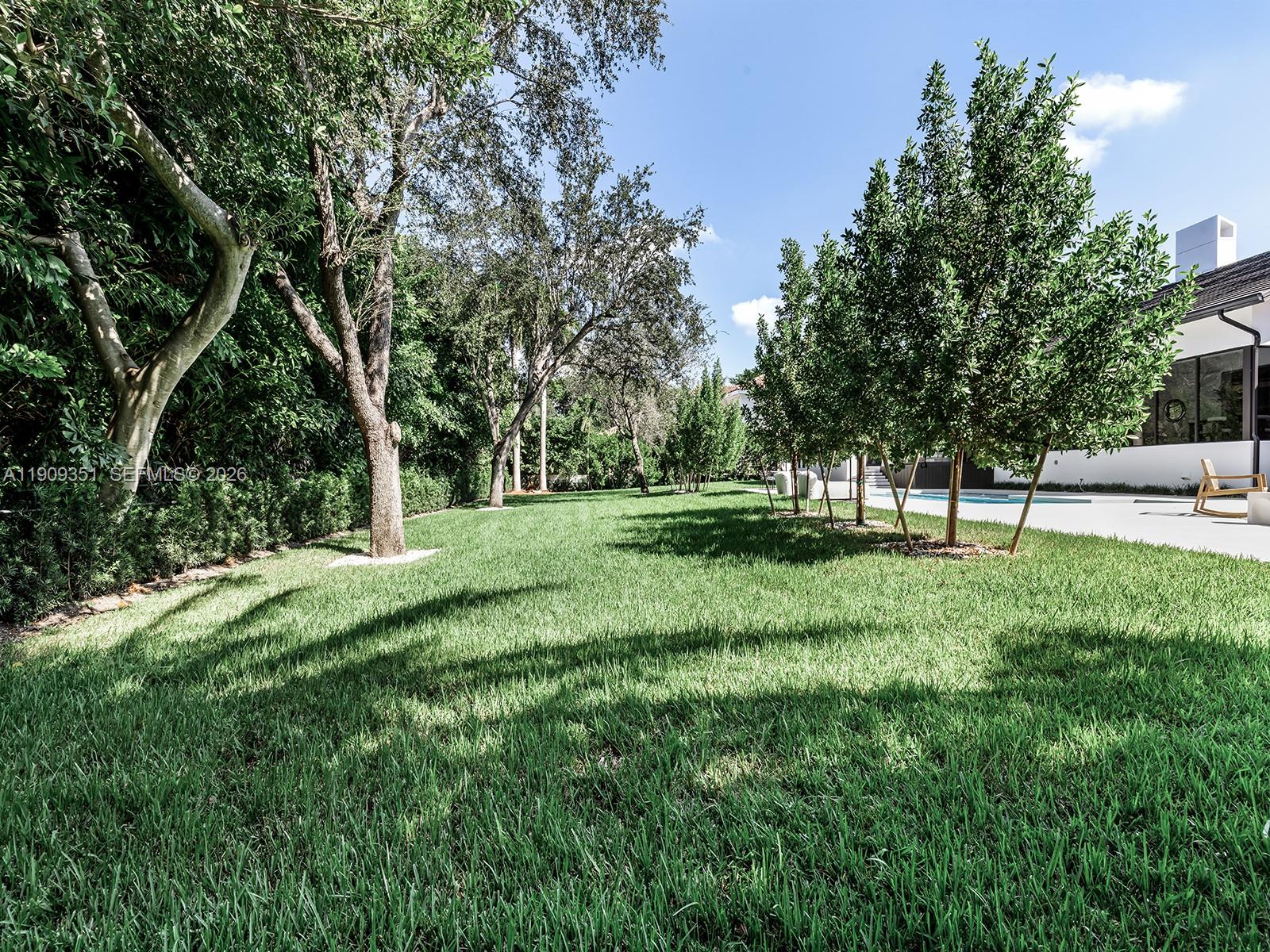 7910 Los Pinos Cir Coral Gables, FL 33143