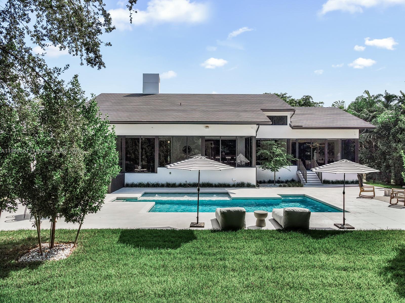 7910 Los Pinos Cir Coral Gables, FL 33143