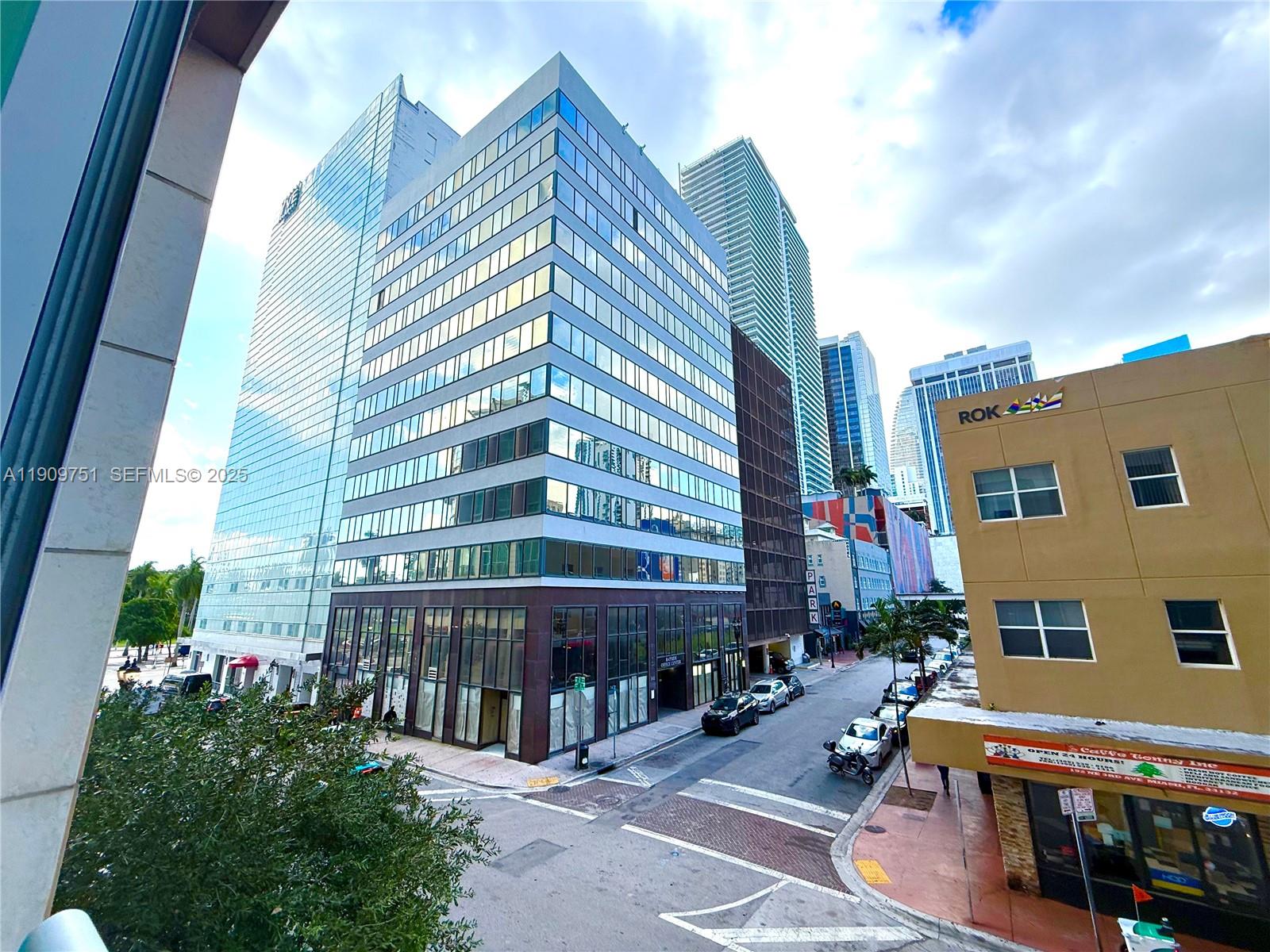 253 NE 2nd St #219 Miami, FL 33132