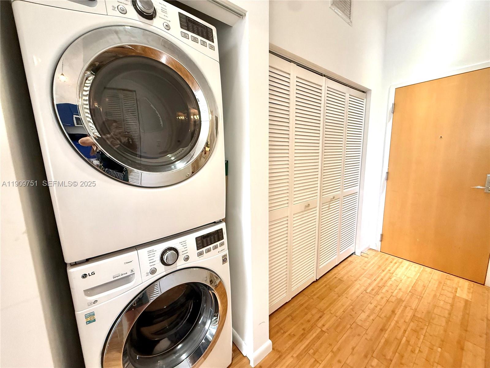 253 NE 2nd St #219 Miami, FL 33132