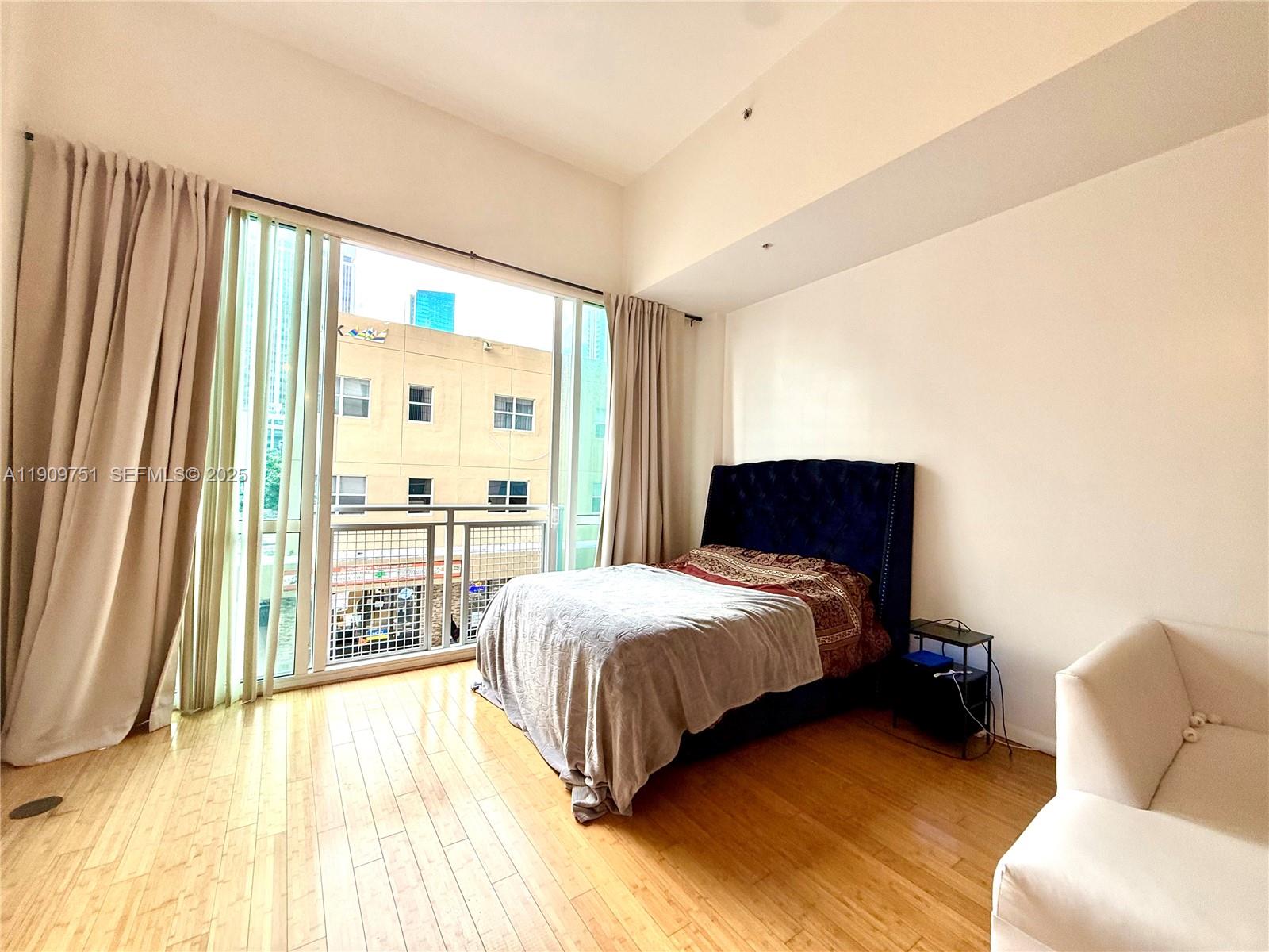 253 NE 2nd St #219 Miami, FL 33132