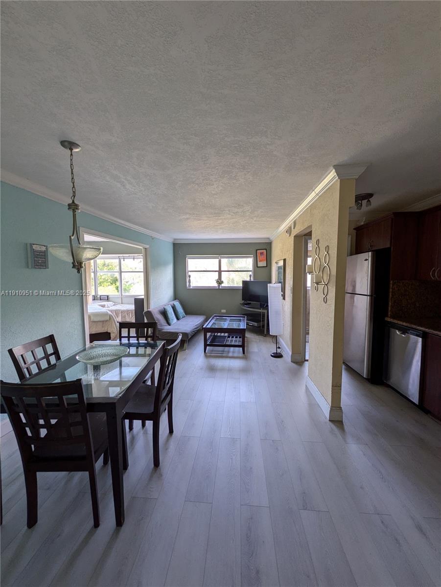 1881 Washington Ave #3G