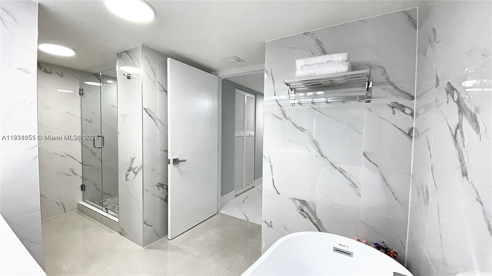 1717 N Bayshore Dr #A-1950 Miami, FL 33132