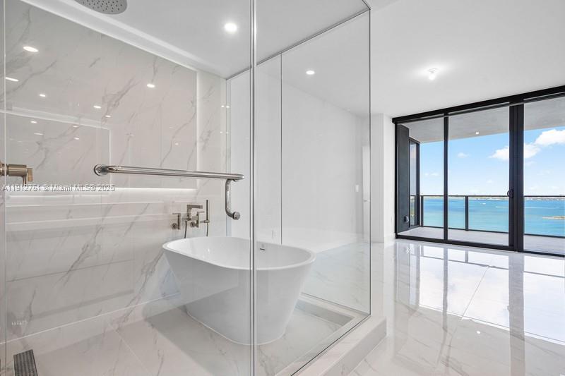 700 NE 24th #1703 Miami, FL 33137