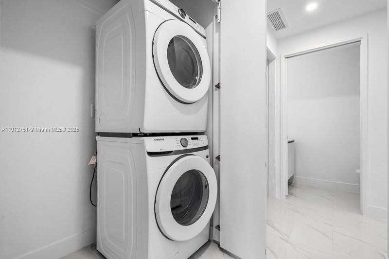 700 NE 24th #1703 Miami, FL 33137