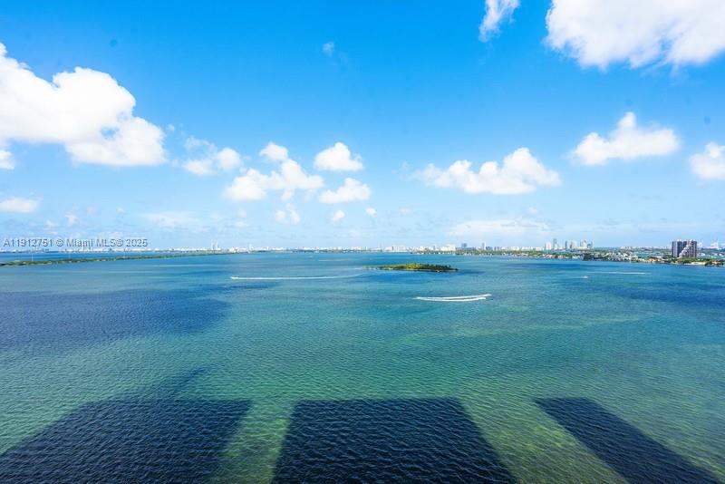 700 NE 24th #1703 Miami, FL 33137