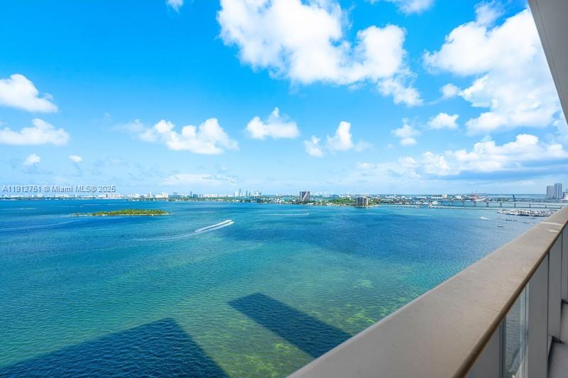 700 NE 24th #1703 Miami, FL 33137