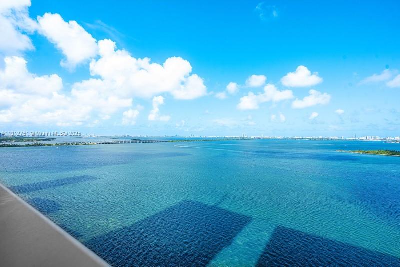 700 NE 24th #1703 Miami, FL 33137