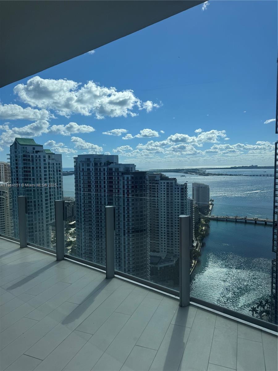 300 Biscayne Blvd Way #3506W Miami, FL 33131