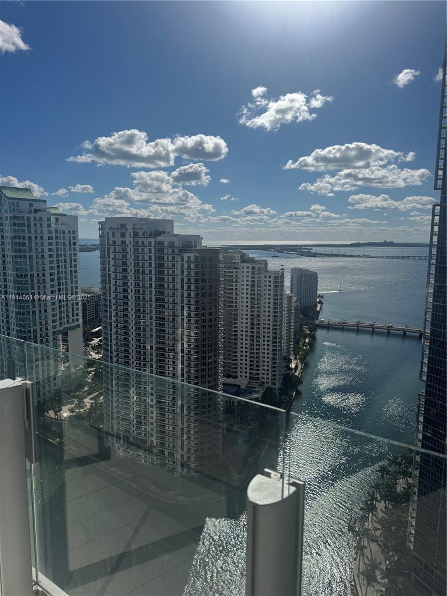 300 Biscayne Blvd Way #3506W Miami, FL 33131