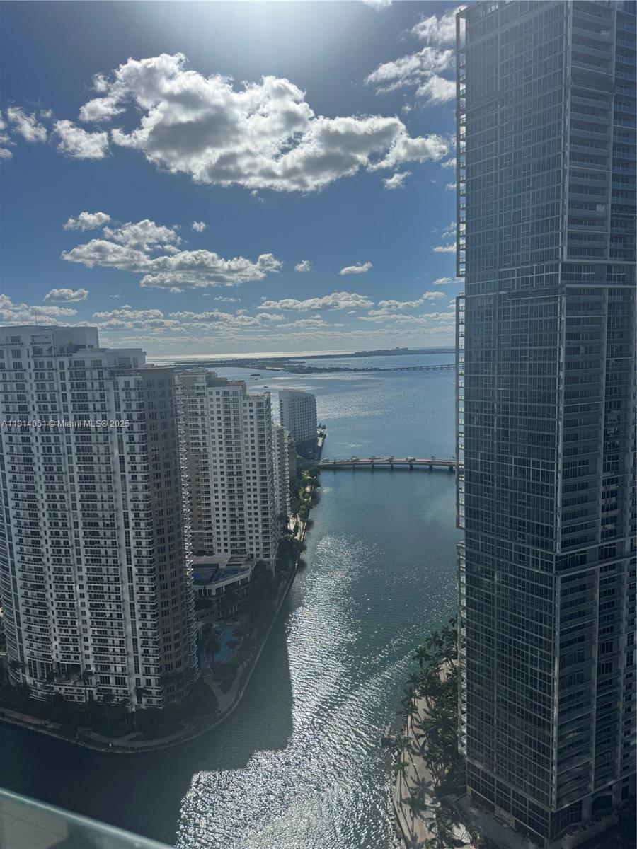 300 Biscayne Blvd Way #3506W Miami, FL 33131