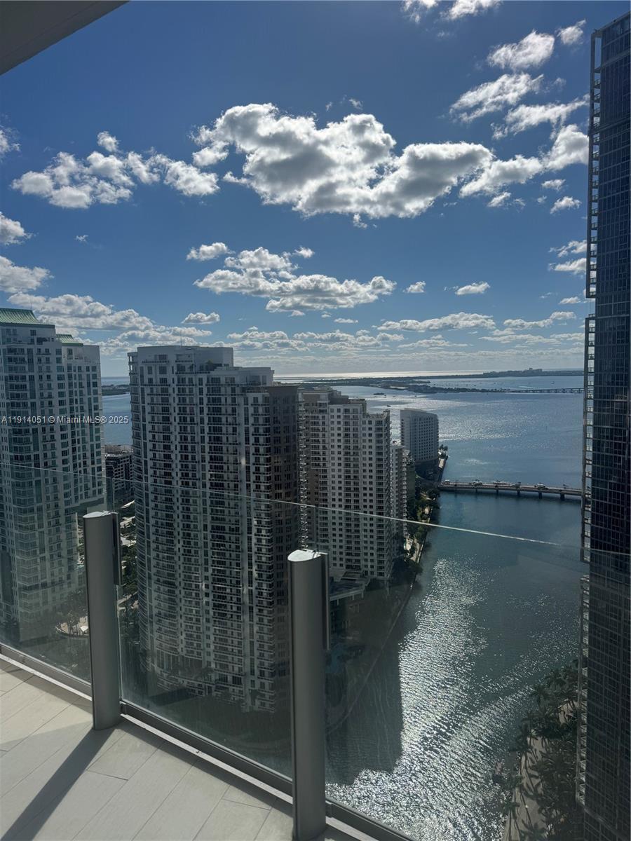 300 Biscayne Blvd Way #3506W Miami, FL 33131
