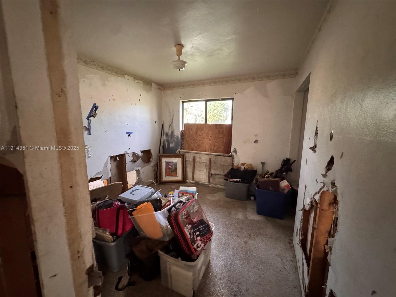 2401 SW 50th Ter Fort Lauderdale, FL 33317