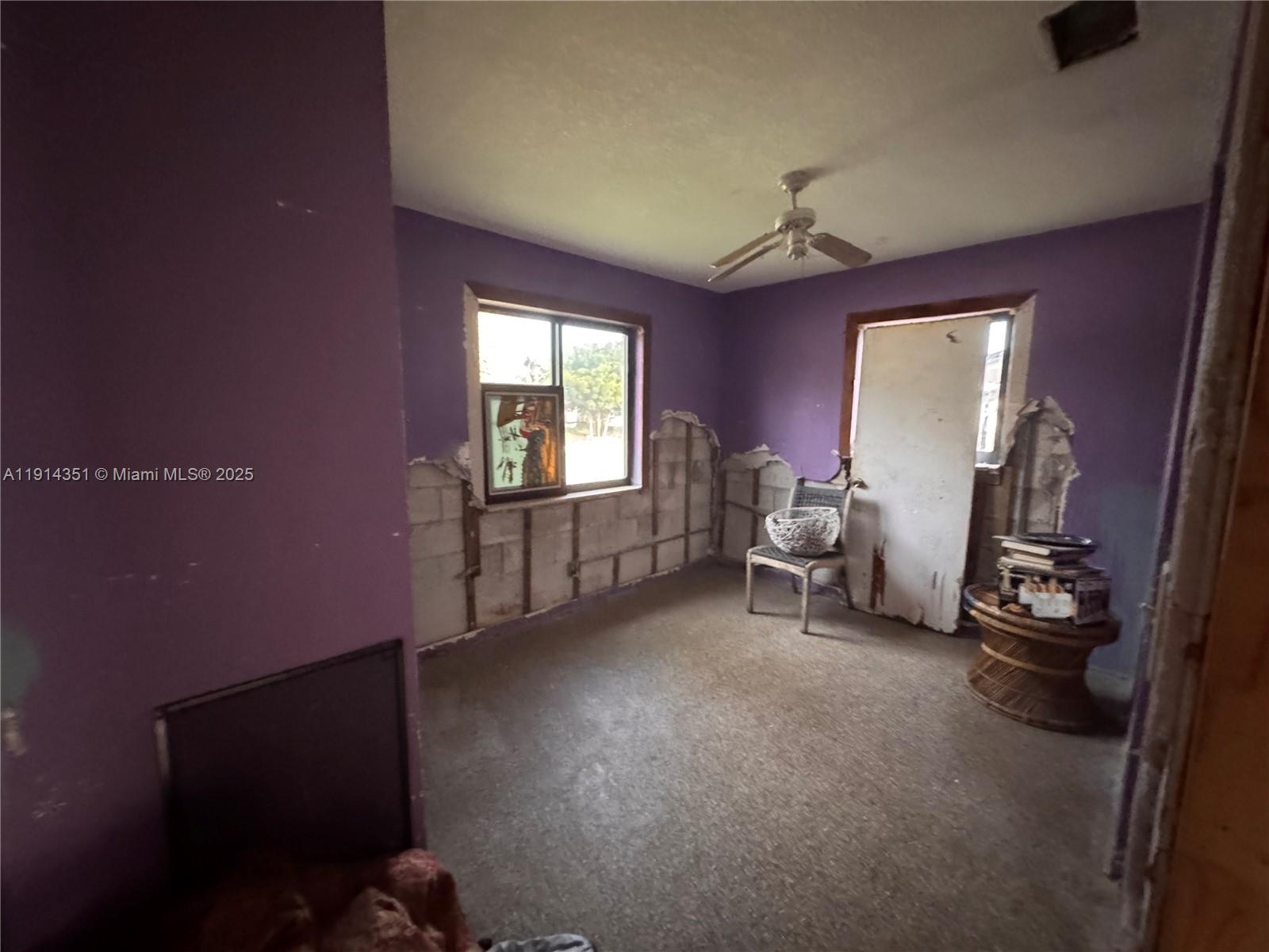 2401 SW 50th Ter Fort Lauderdale, FL 33317