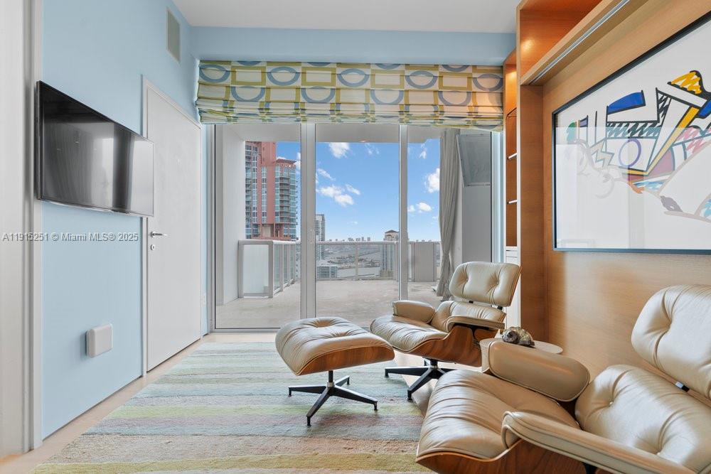 50 S Pointe Dr #2703 Miami Beach, FL 33139