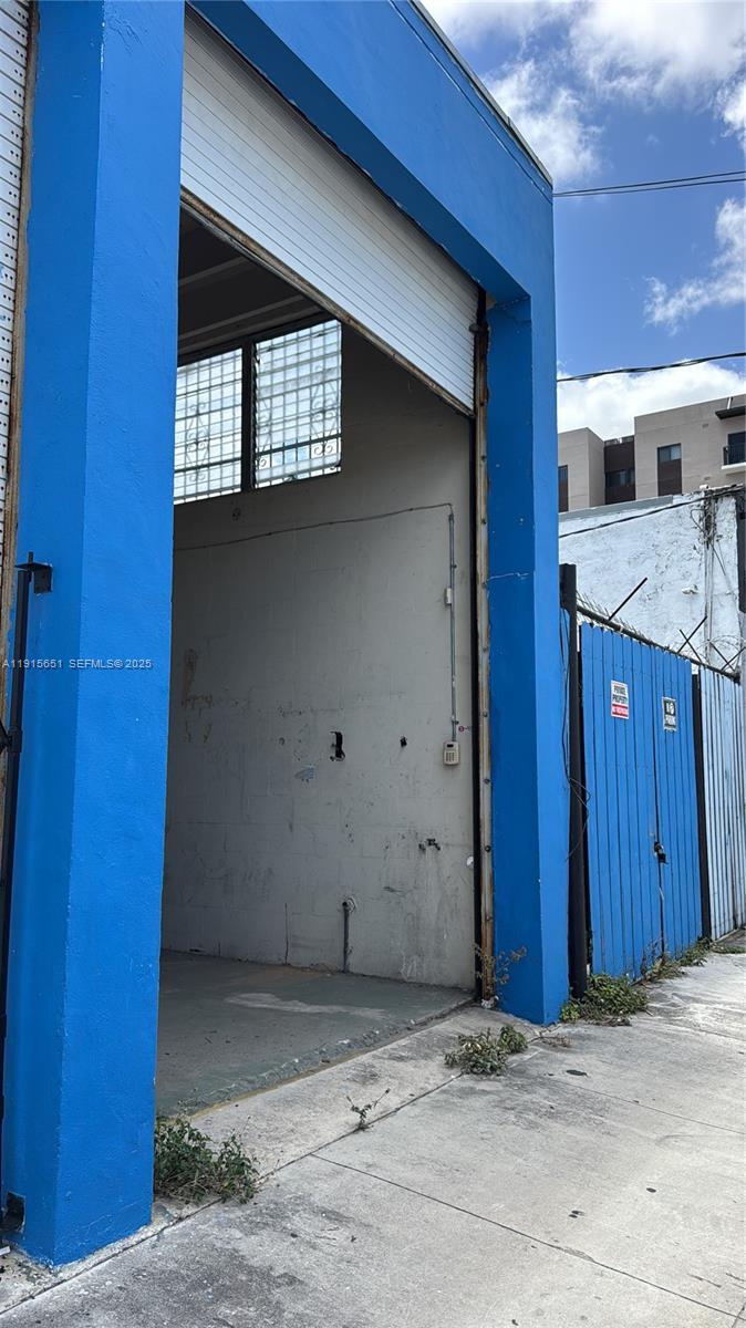 750 NW 24th Miami, FL 33127