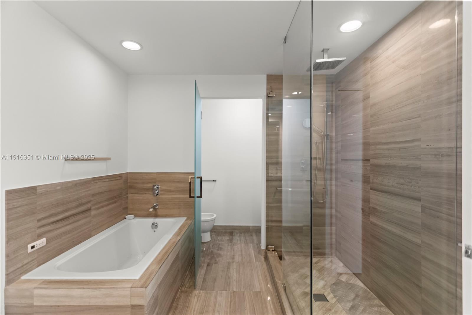 350 Ocean Dr #904N Key Biscayne, FL 33149