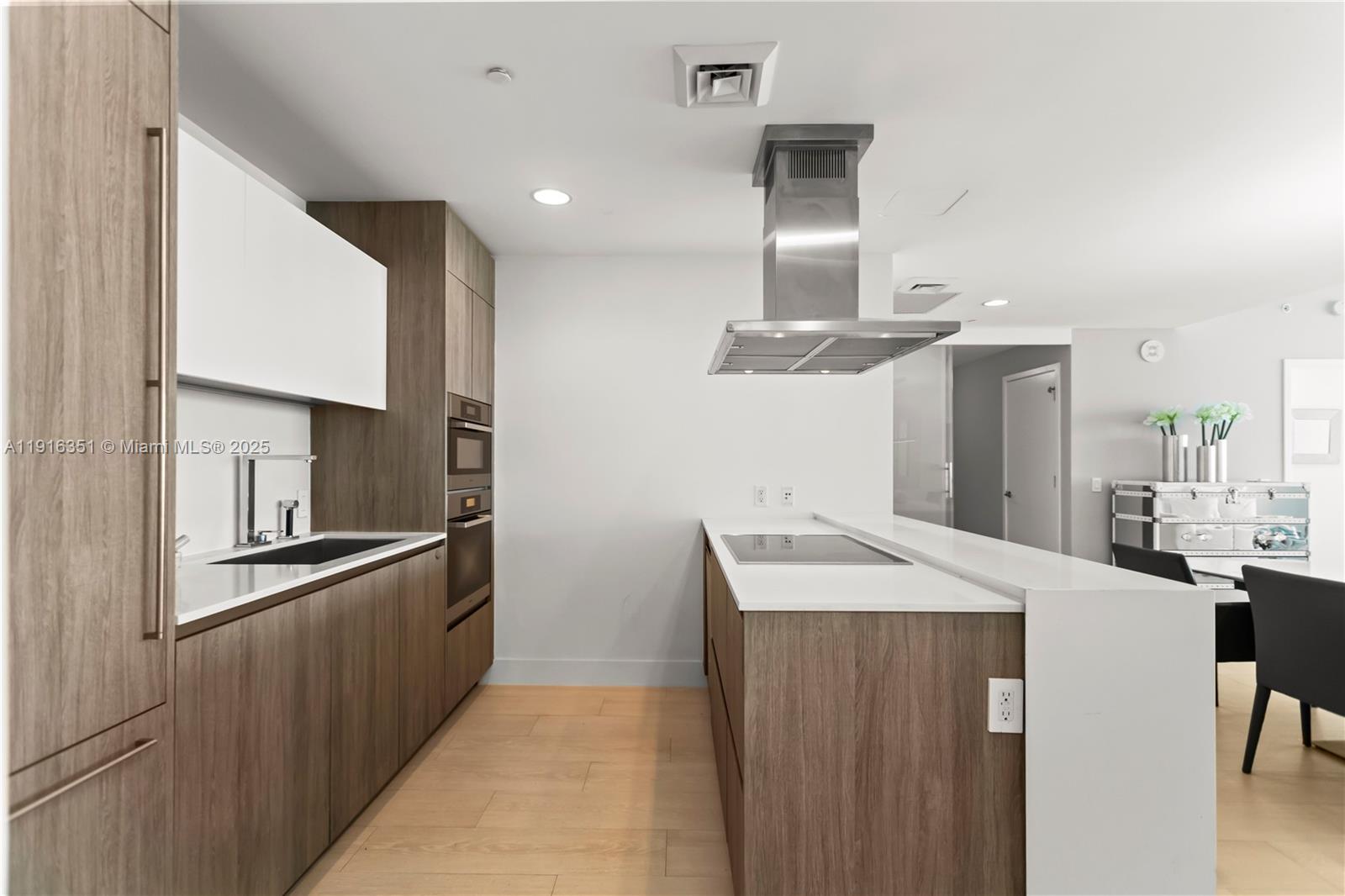 350 Ocean Dr #904N Key Biscayne, FL 33149