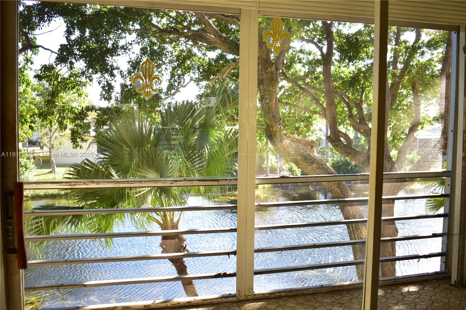 9370 Sunrise Lks Blvd #203