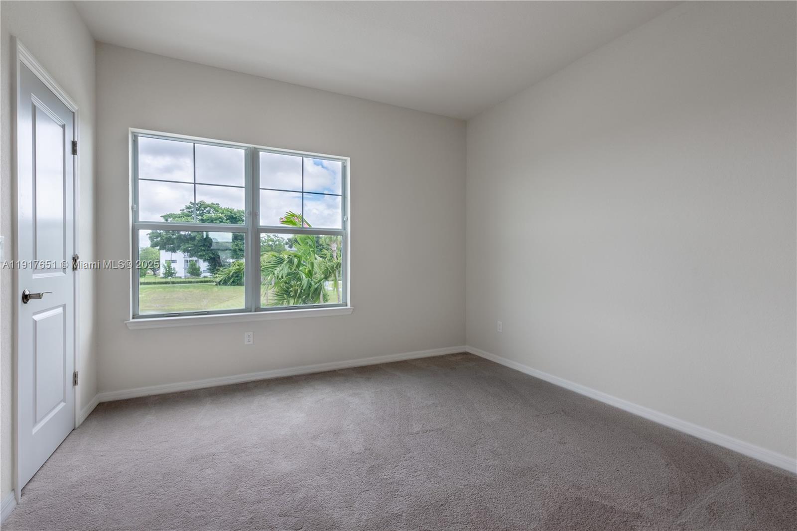 4974 Greenway Dr Hollywood, FL 33021