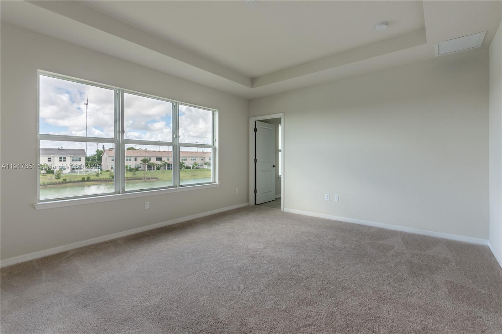 4974 Greenway Dr Hollywood, FL 33021