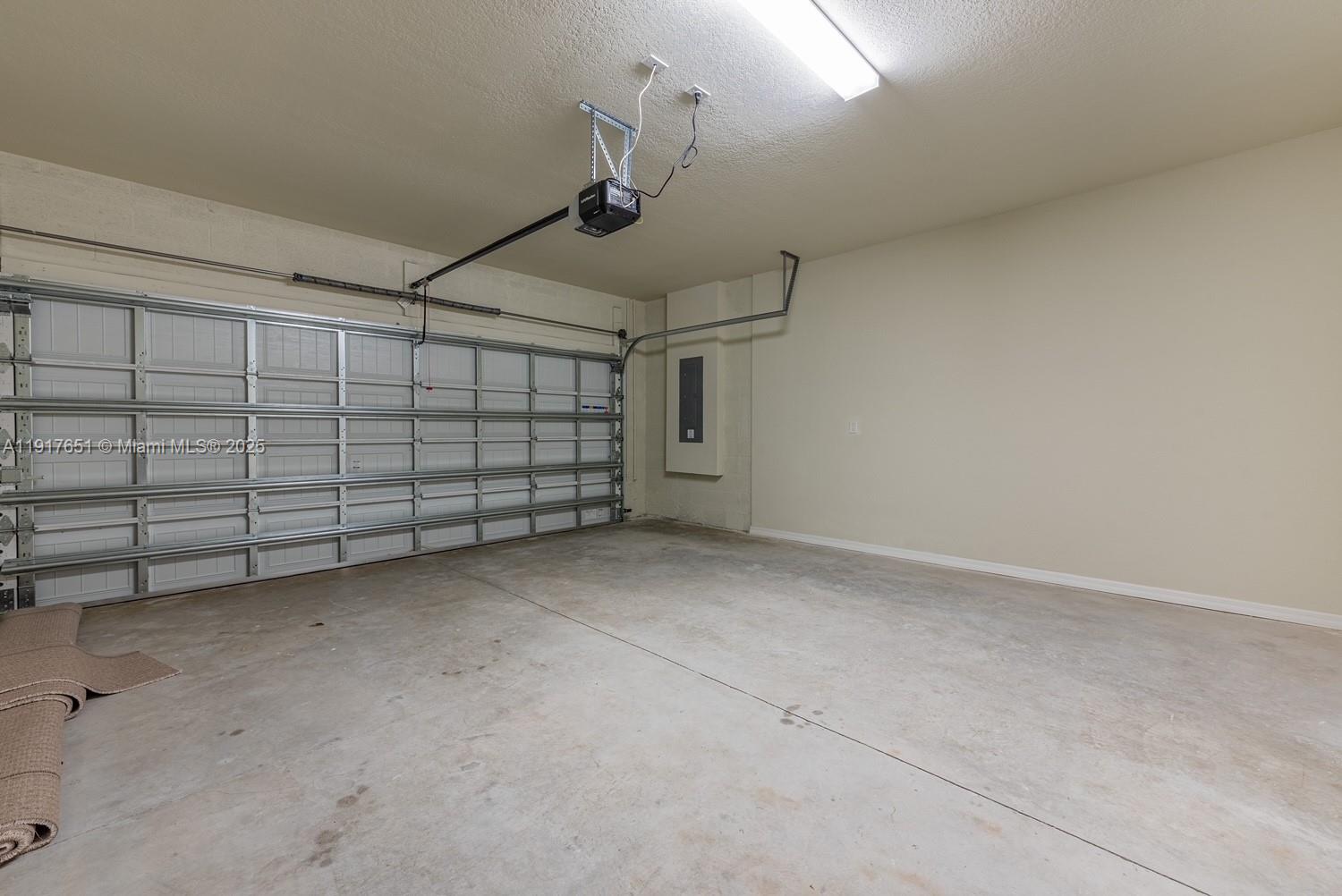 4974 Greenway Dr Hollywood, FL 33021