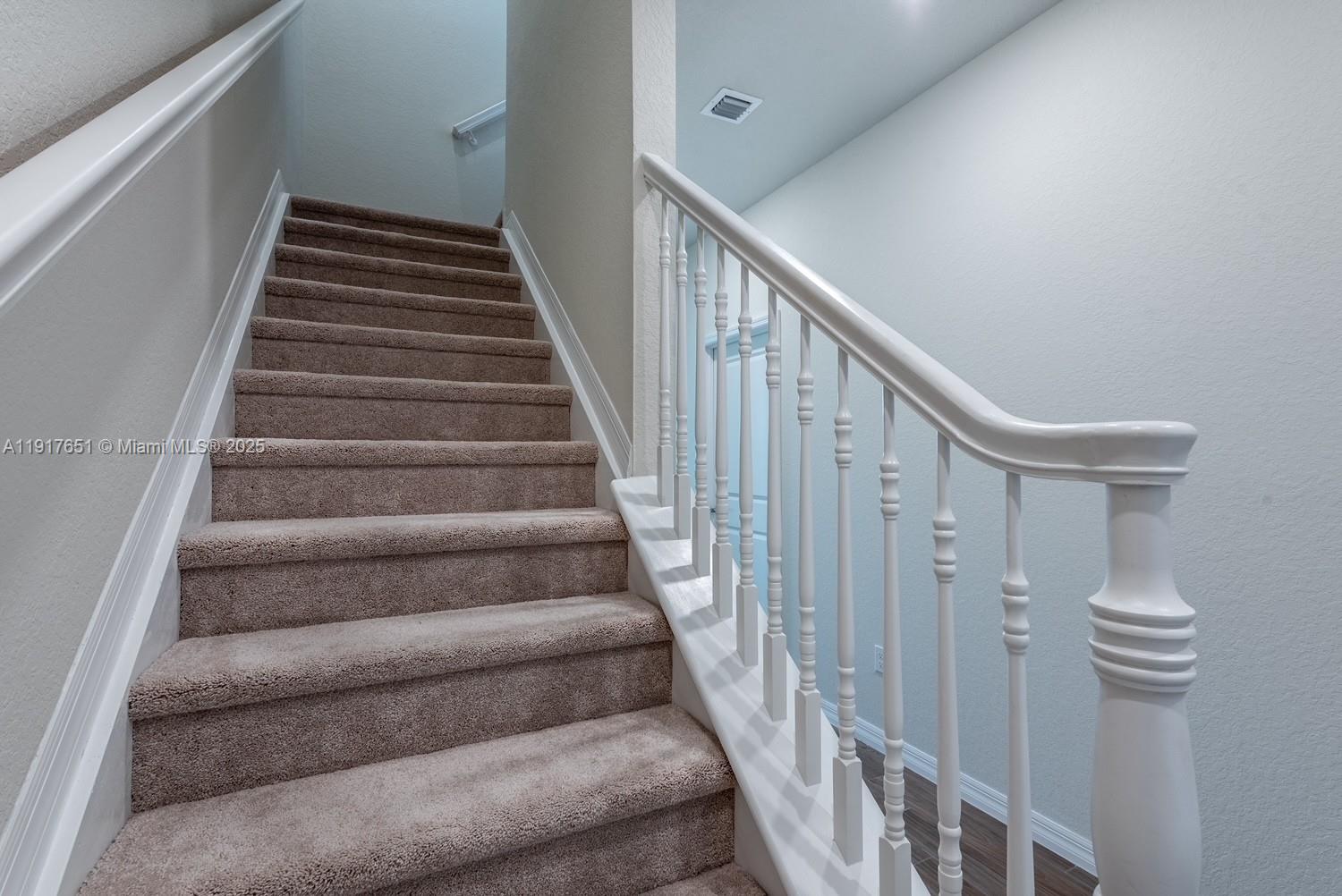 4974 Greenway Dr Hollywood, FL 33021