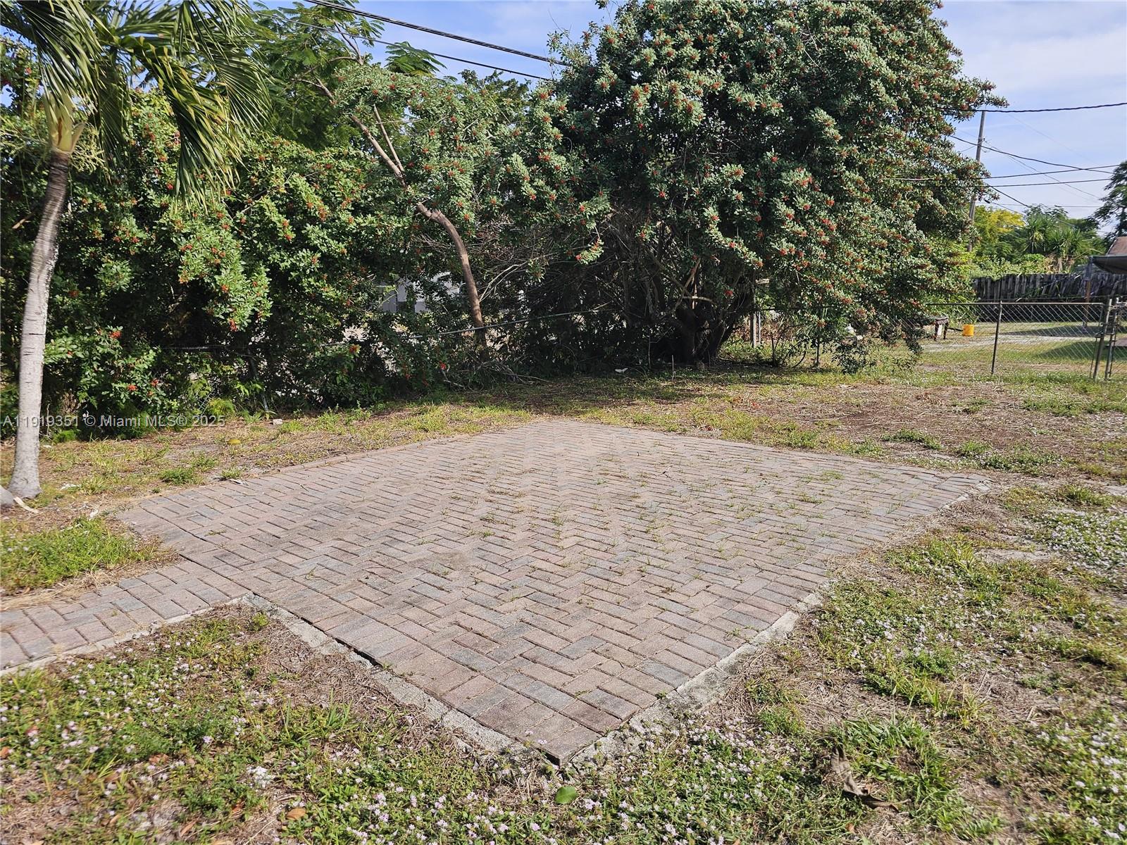 567 Tallulah Rd Palm Beach, FL 33462