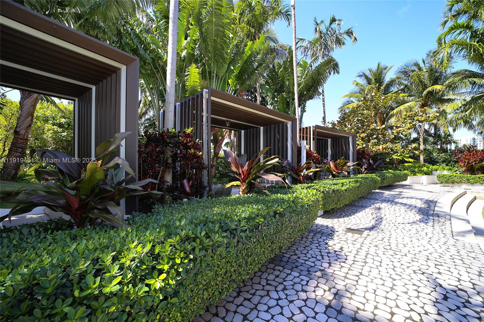 2020 N Bayshore Dr #1604 Miami, FL 33137