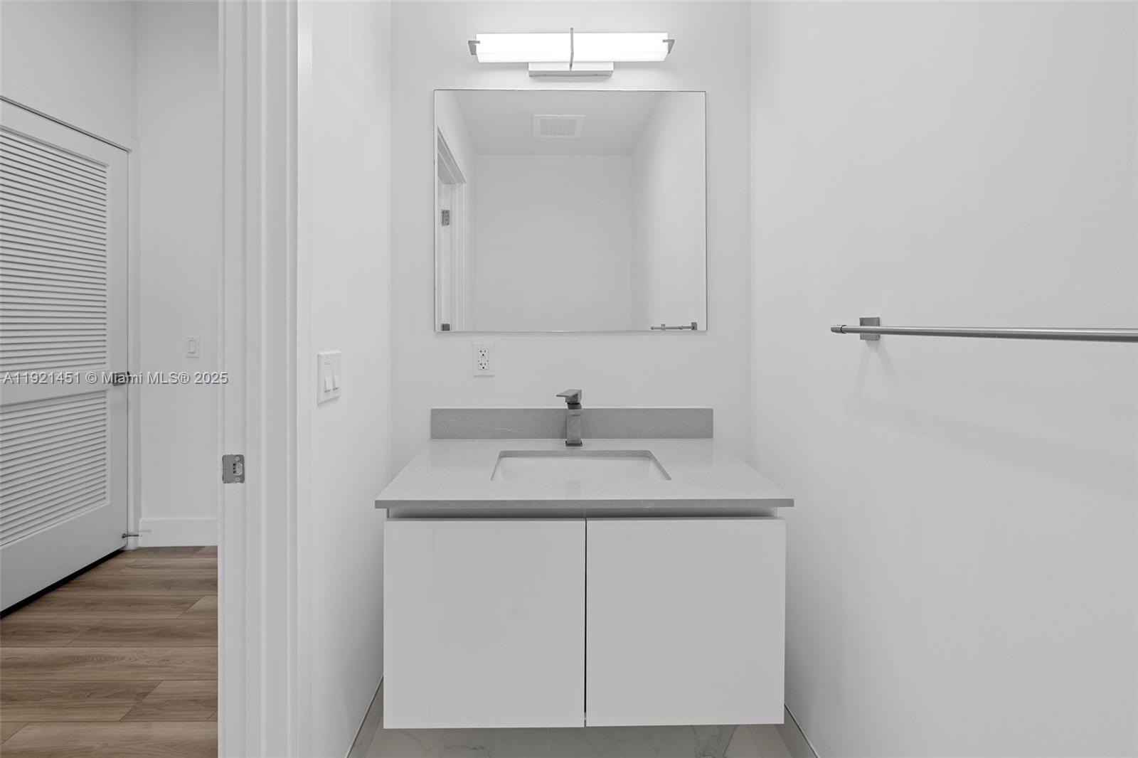 101 Diplomat Pkwy #0901 Hallandale Beach, FL 33009