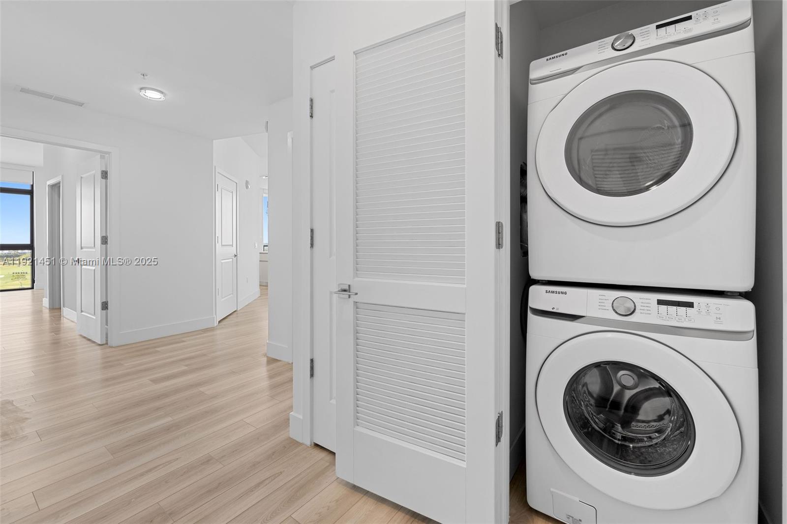 101 Diplomat Pkwy #0901 Hallandale Beach, FL 33009