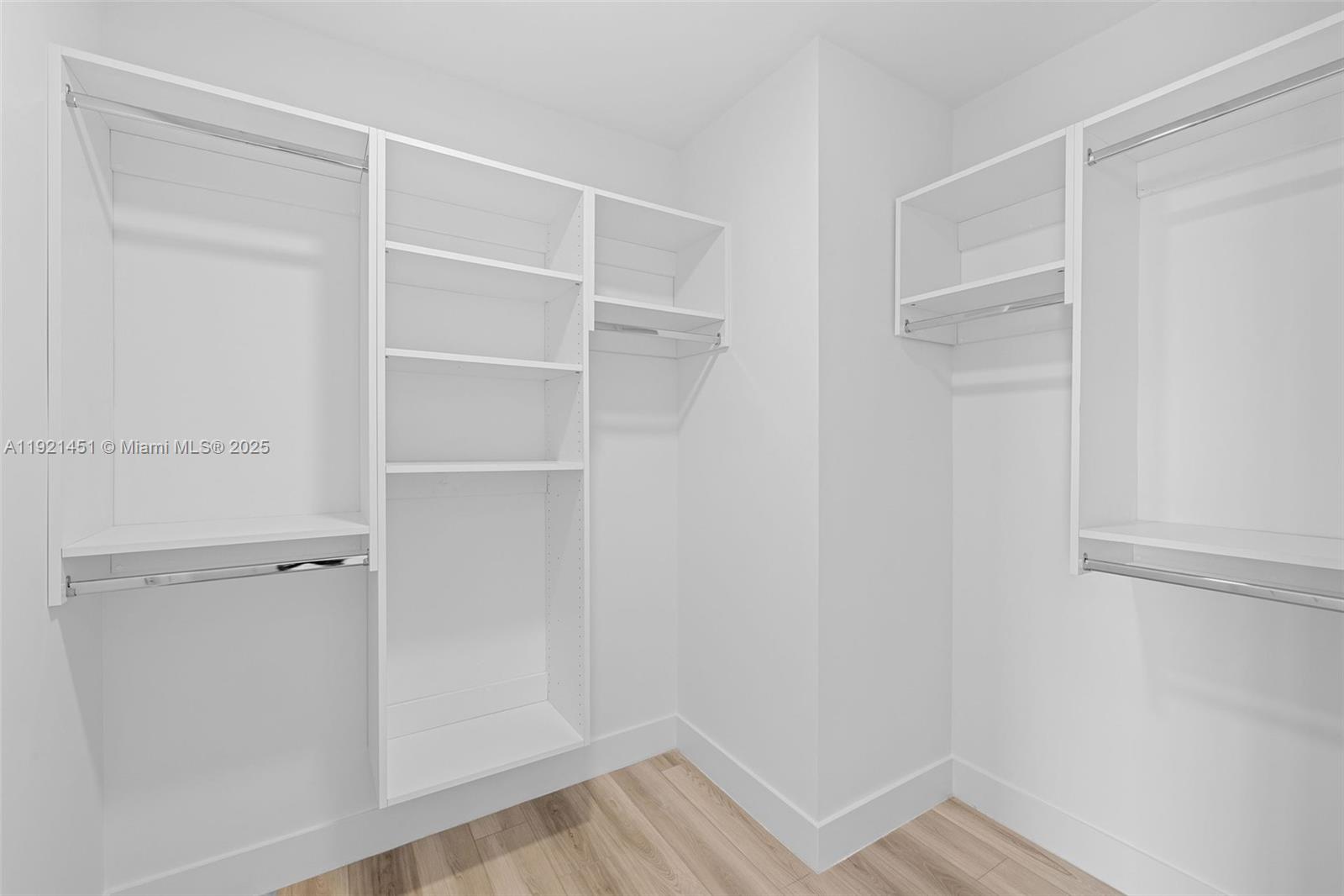 101 Diplomat Pkwy #0901 Hallandale Beach, FL 33009