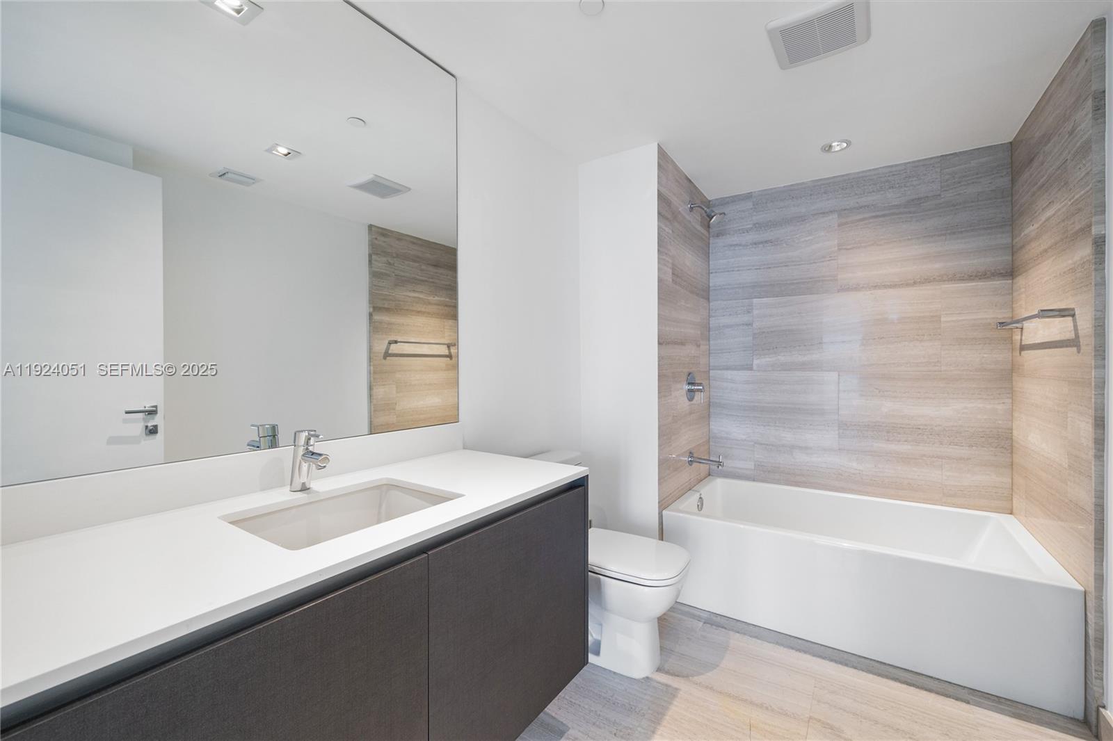 1451 Brickell Ave #2003 Miami, FL 33131