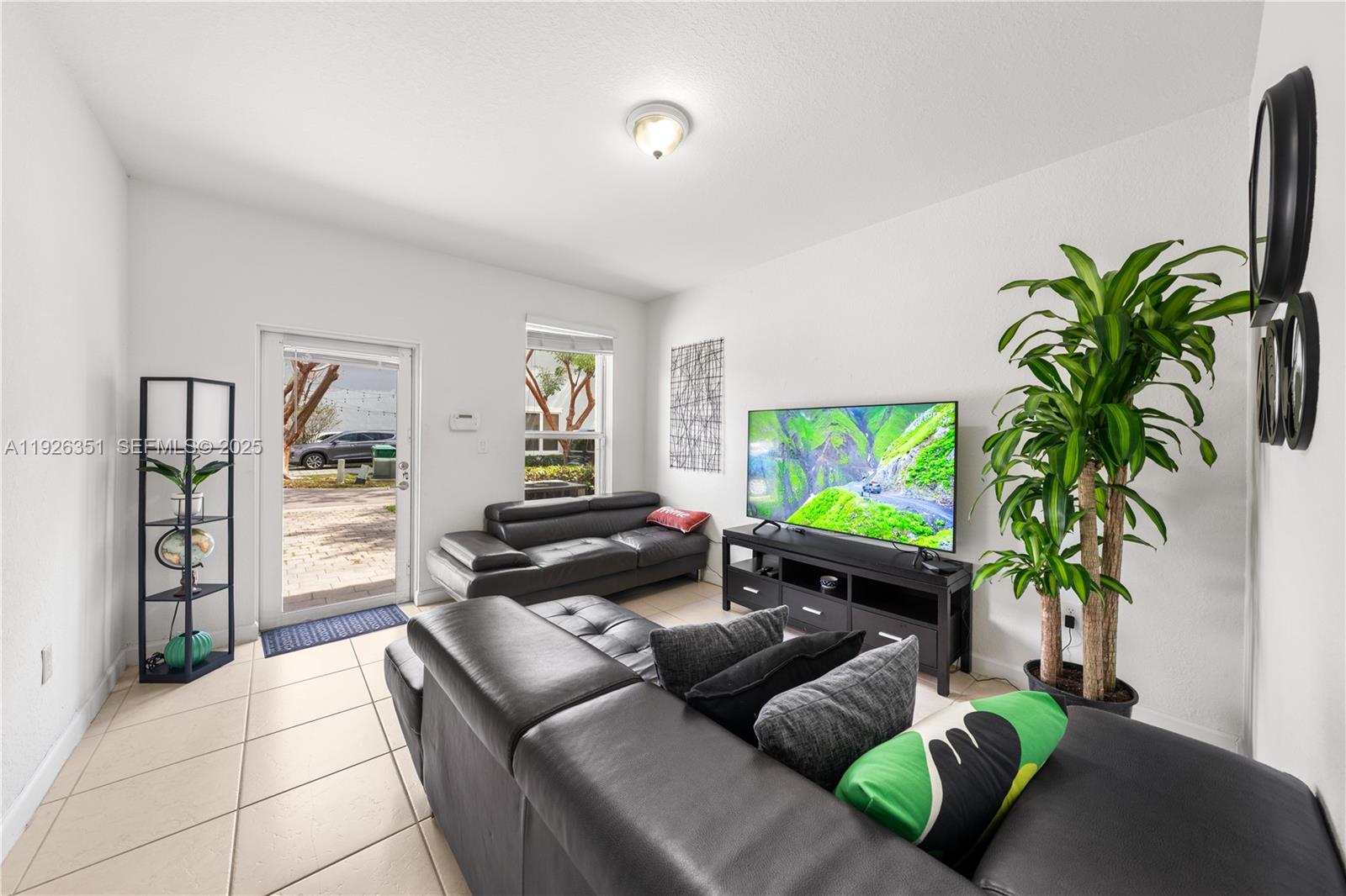 16958 SW 92nd St #16958 Miami, FL 33196