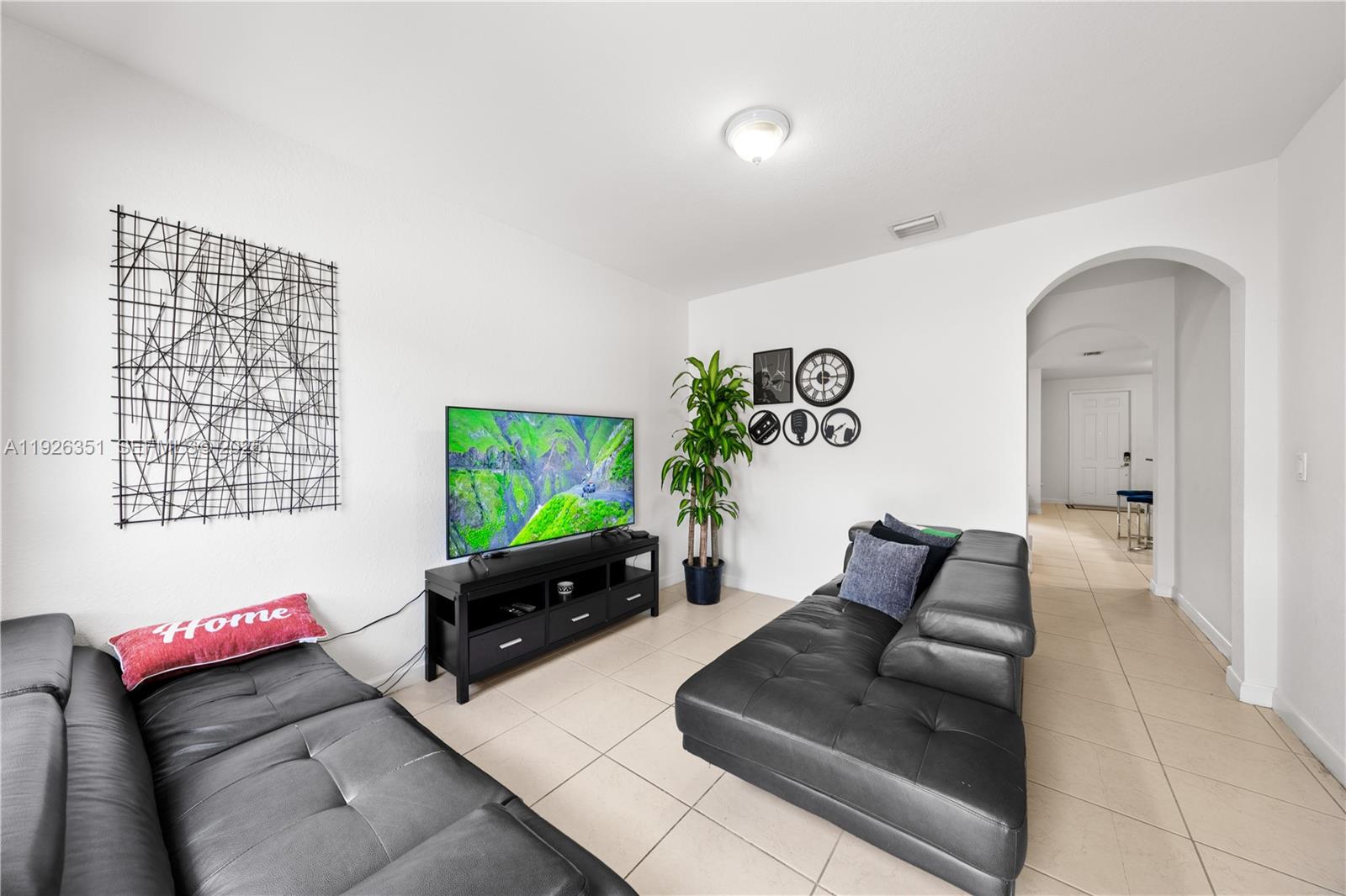 16958 SW 92nd St #16958 Miami, FL 33196