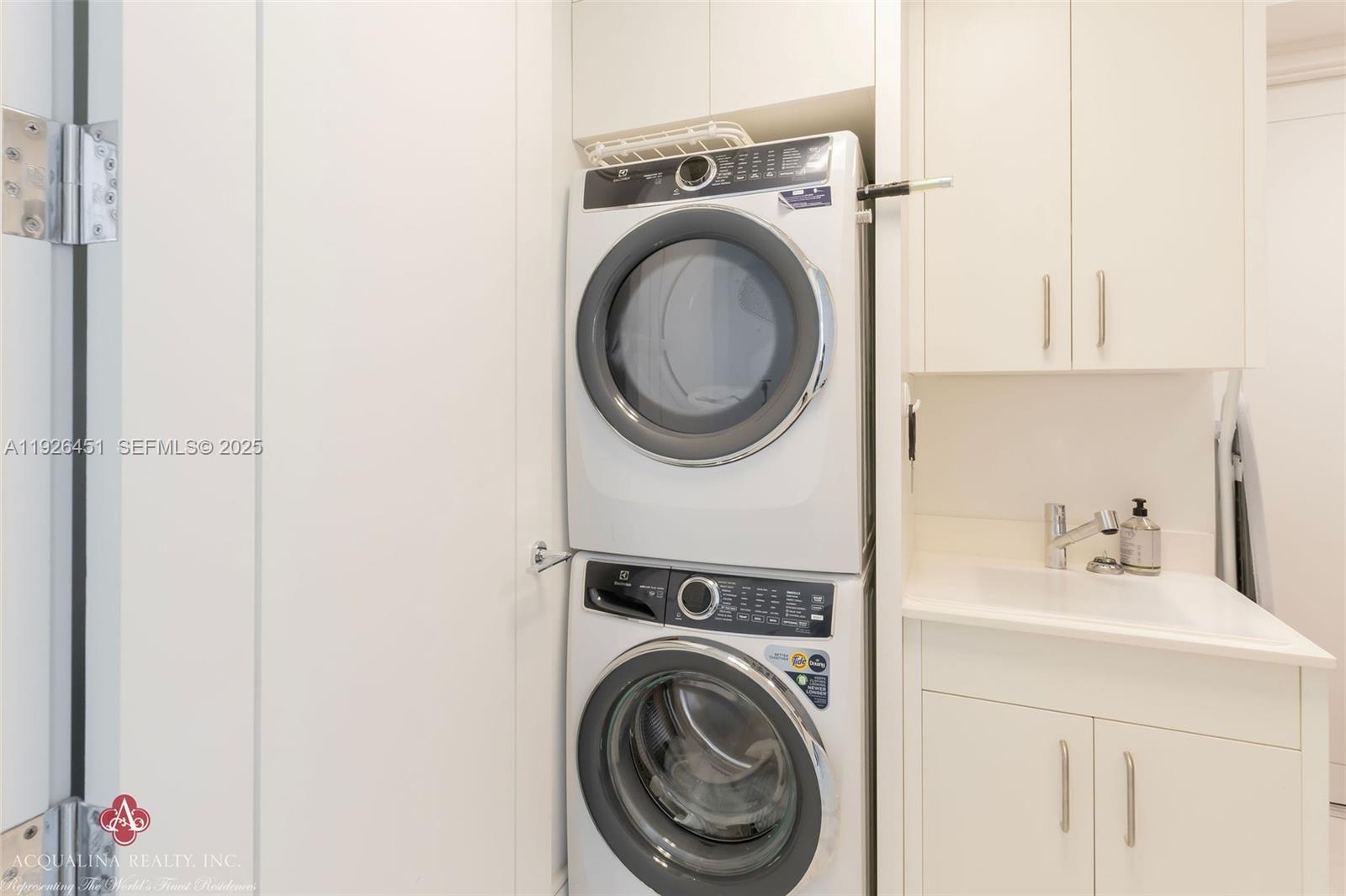 17975 Collins Ave #502 Sunny Isles Beach, FL 33160