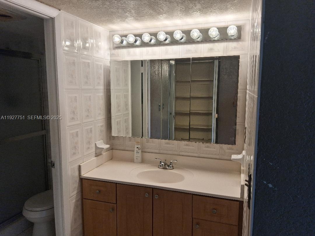 1000 Saint Charles Pl #L2 Pembroke Pines, FL 33026