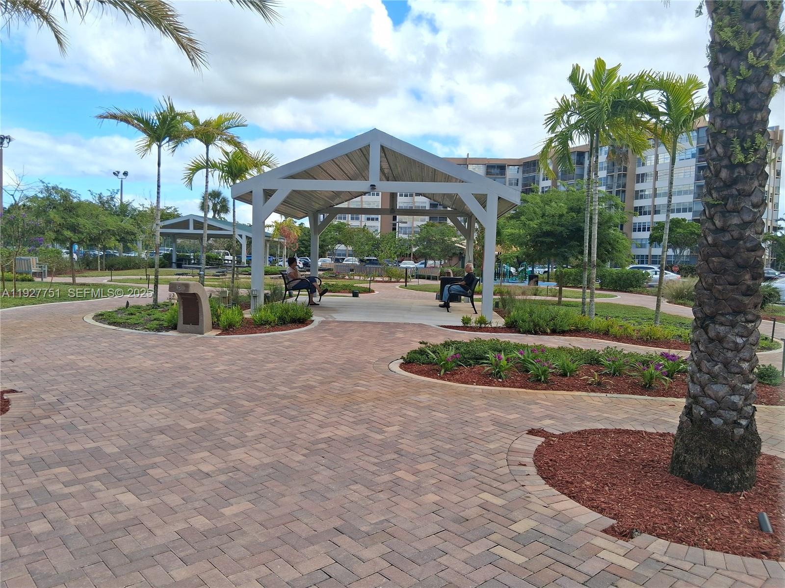 1000 Saint Charles Pl #L2 Pembroke Pines, FL 33026