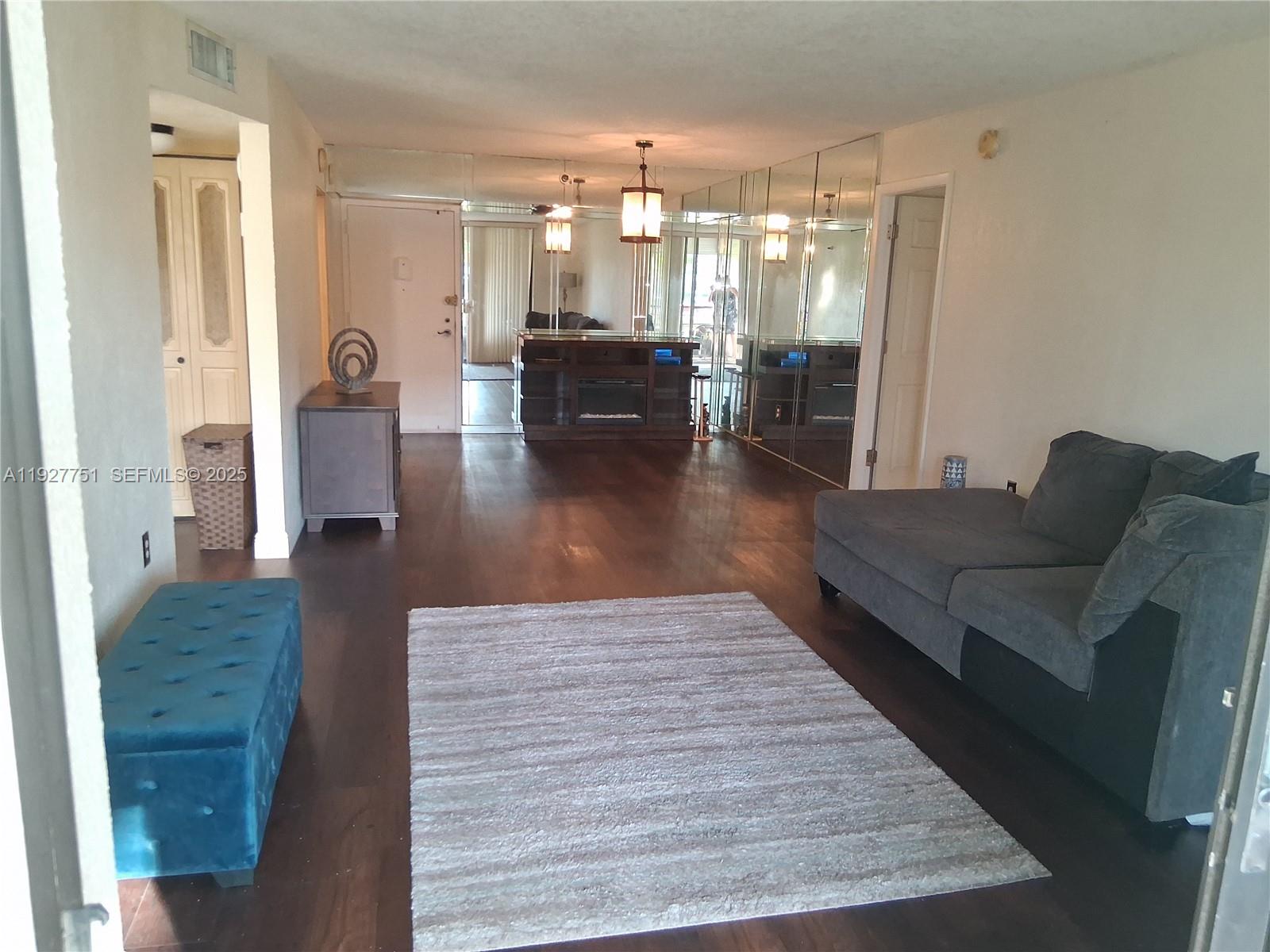 1000 Saint Charles Pl #L2 Pembroke Pines, FL 33026