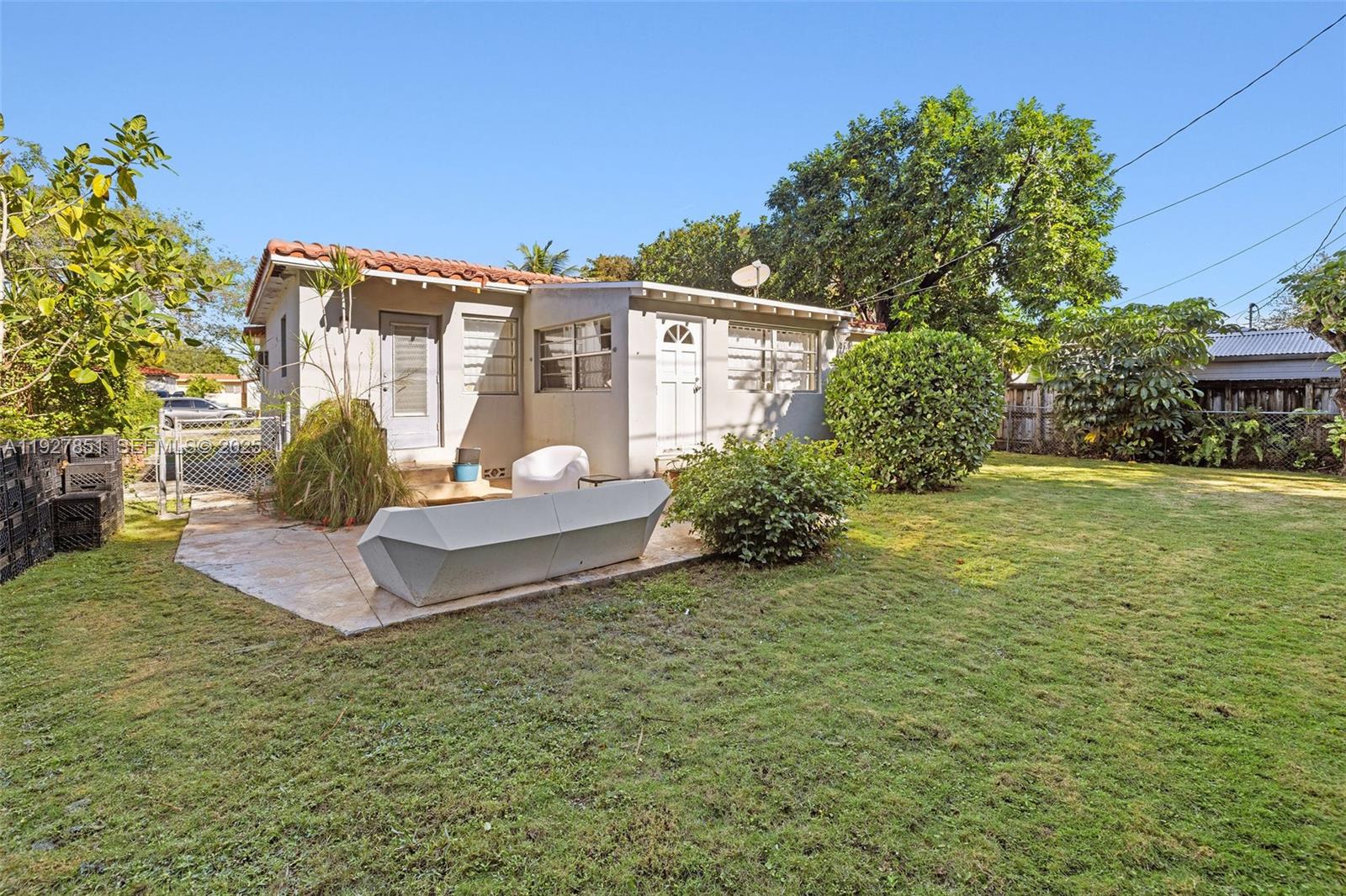 3310 SW 21st St Miami, FL 33145