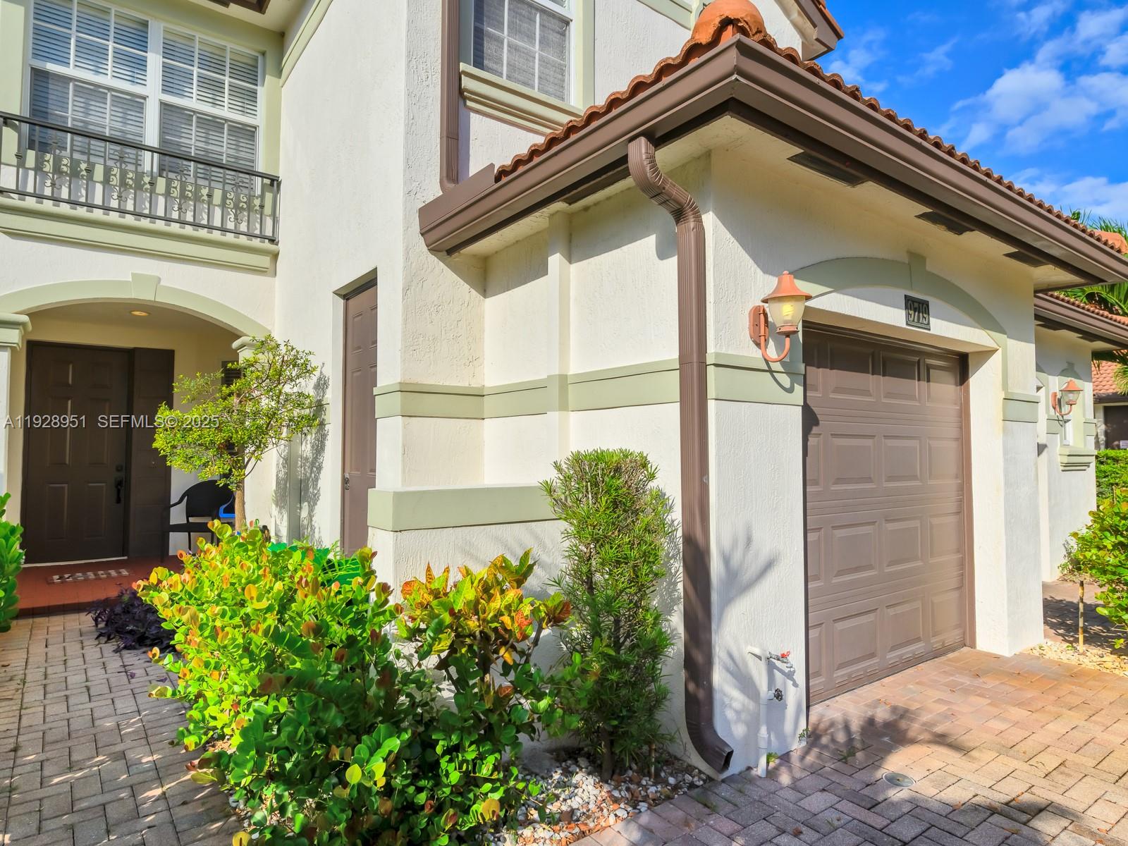 9719 Darlington Pl #1 Cooper City, FL 33328