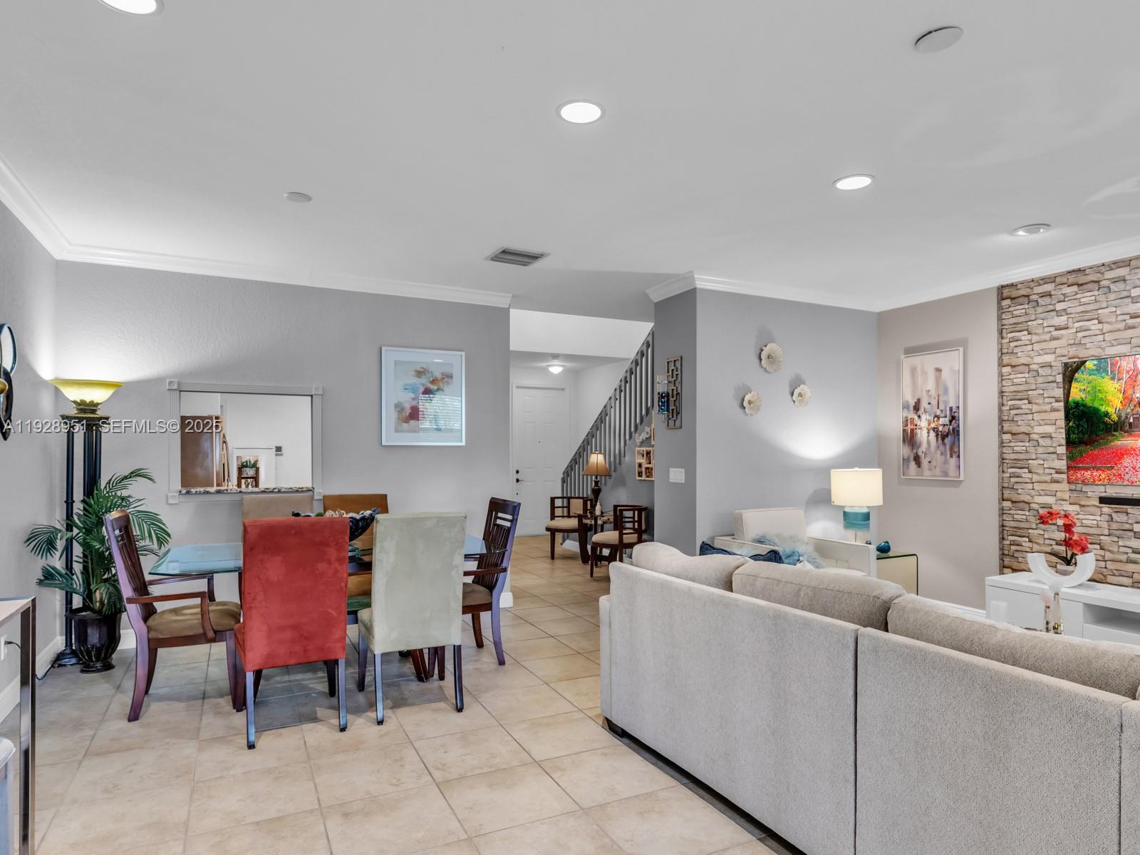 9719 Darlington Pl #1 Cooper City, FL 33328