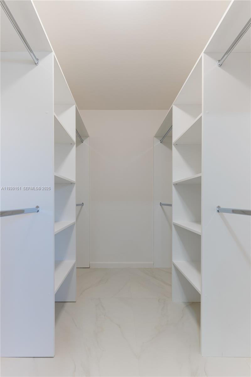 2415 NE 35th Dr Fort Lauderdale, FL 33308