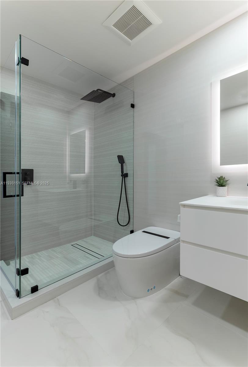 2415 NE 35th Dr Fort Lauderdale, FL 33308