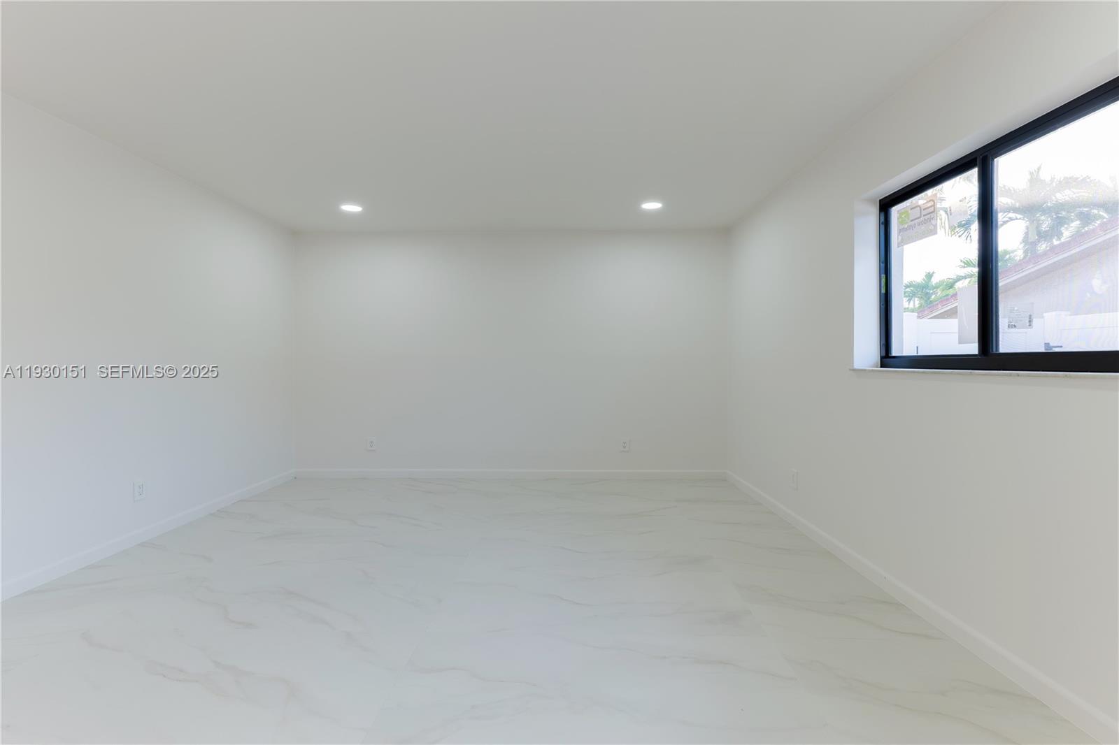 2415 NE 35th Dr Fort Lauderdale, FL 33308