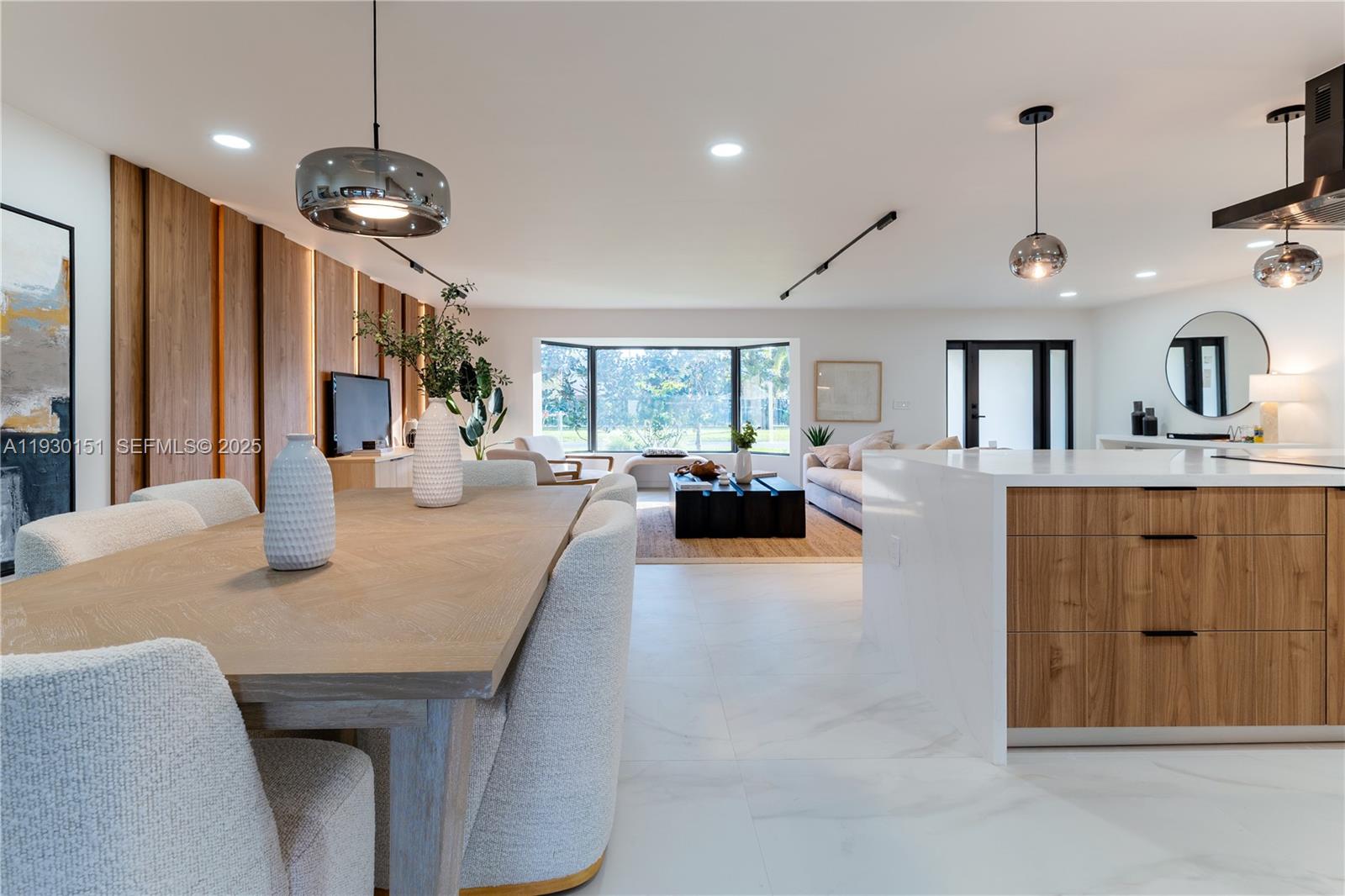 2415 NE 35th Dr Fort Lauderdale, FL 33308