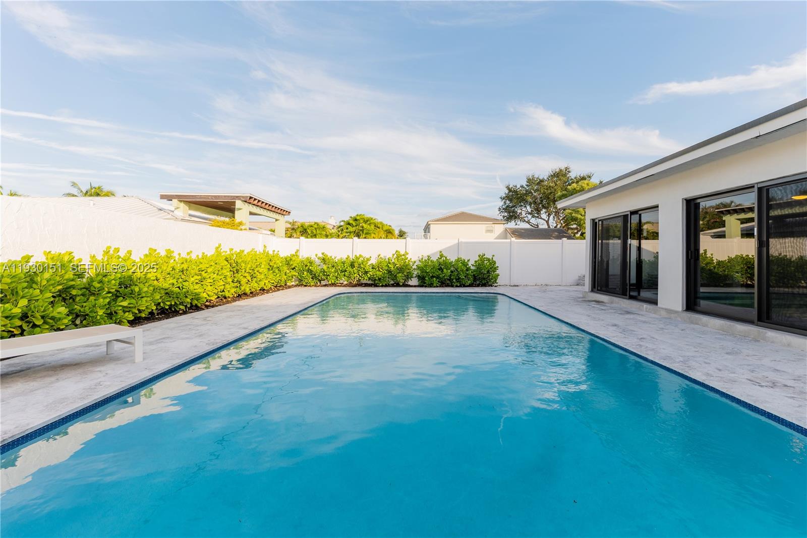 2415 NE 35th Dr Fort Lauderdale, FL 33308