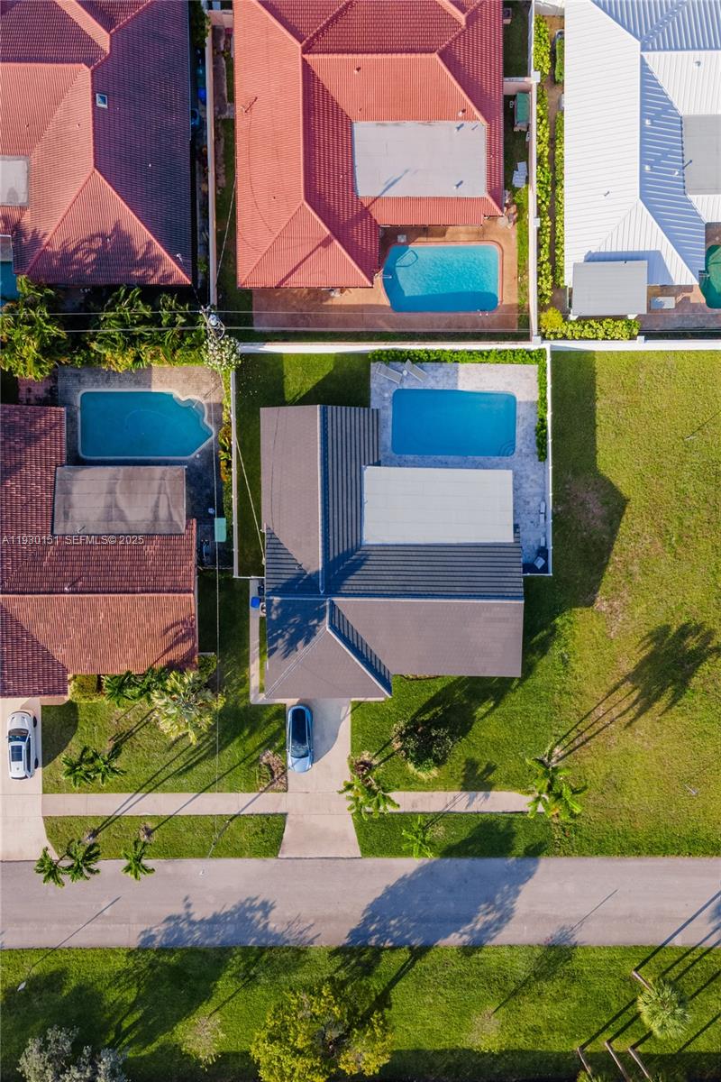 2415 NE 35th Dr Fort Lauderdale, FL 33308